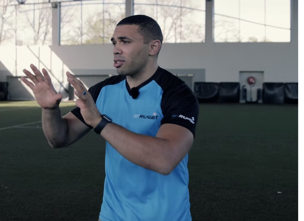 GetRugby, legend coaching a training session on an indoor pitch